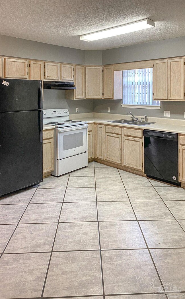 Building Photo - 12611 Meadson Rd