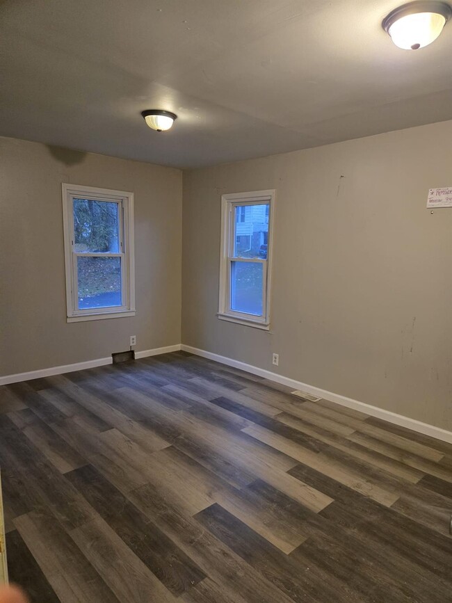 Building Photo - 5195 NY-52