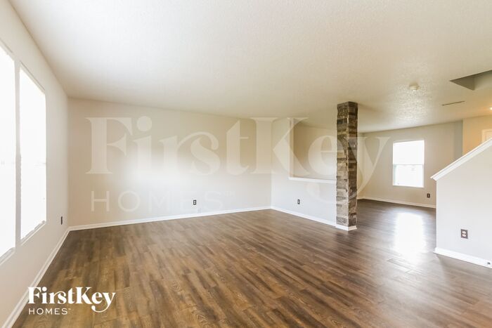 Building Photo - 8440 Wanda Lake Dr