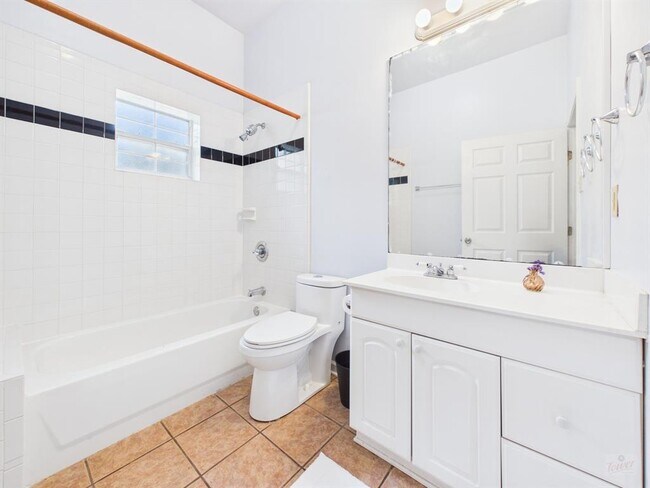 Building Photo - 109 W 38th St
