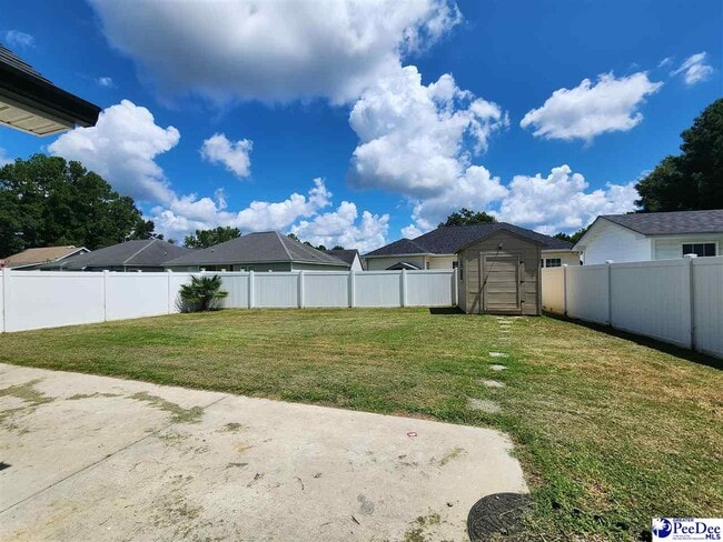 Building Photo - 297 Green Acres Rd