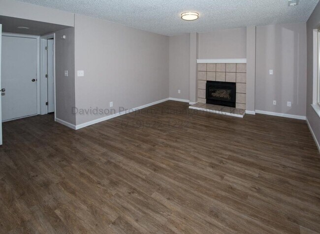 Building Photo - Wonderful 3 bedroom House in the Powers Co...