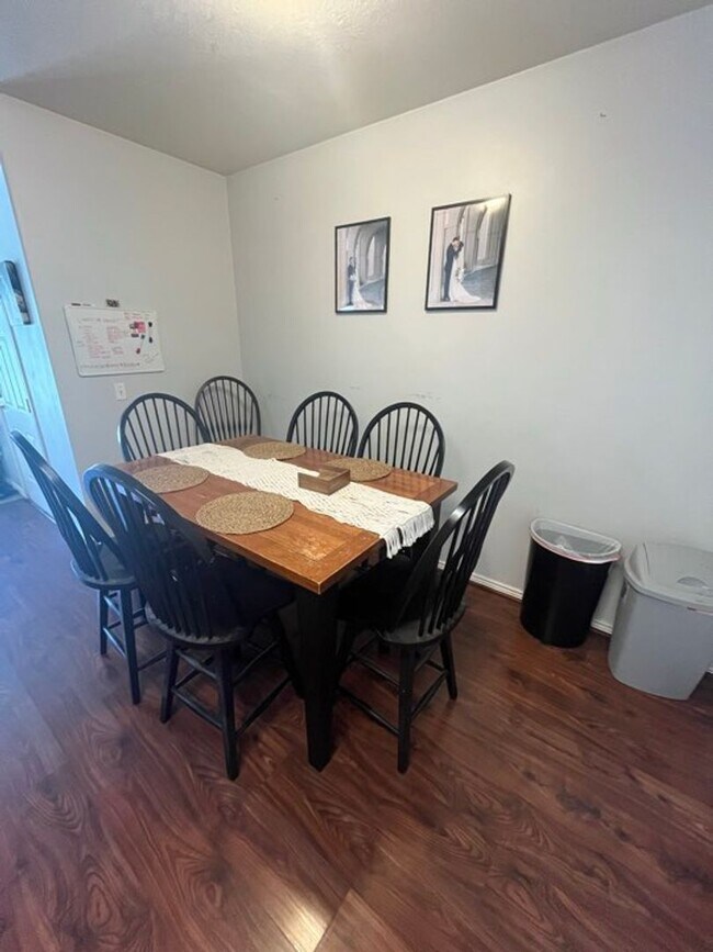 Building Photo - Bedroom Available in Provo