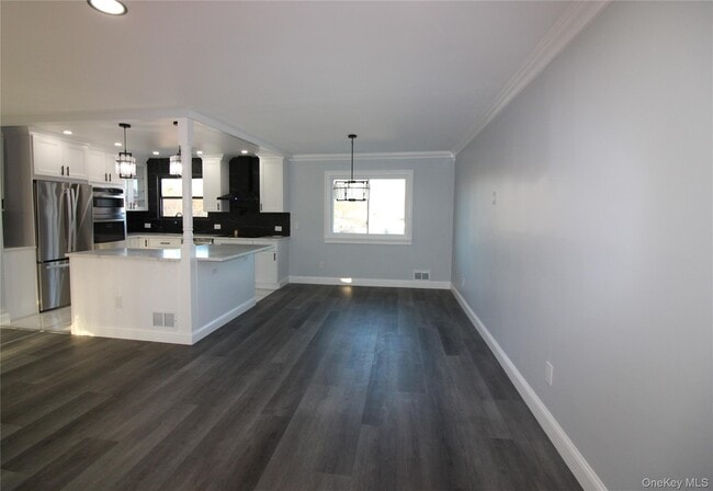 Building Photo - 26 Circle Dr