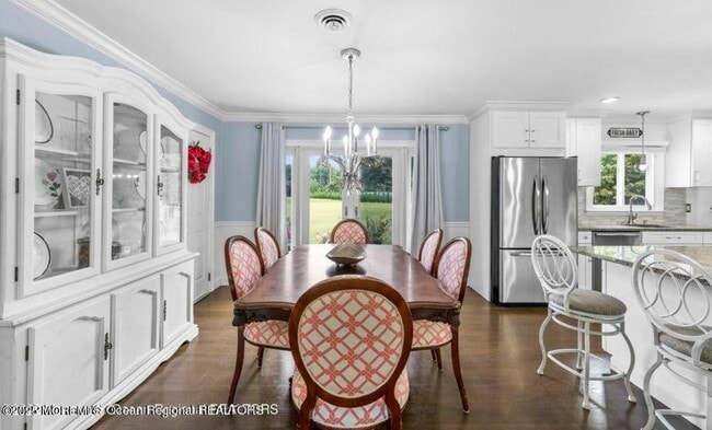 Building Photo - 545 Cassville Rd