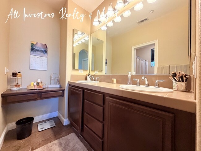 Building Photo - 44972 Bellflower Ln