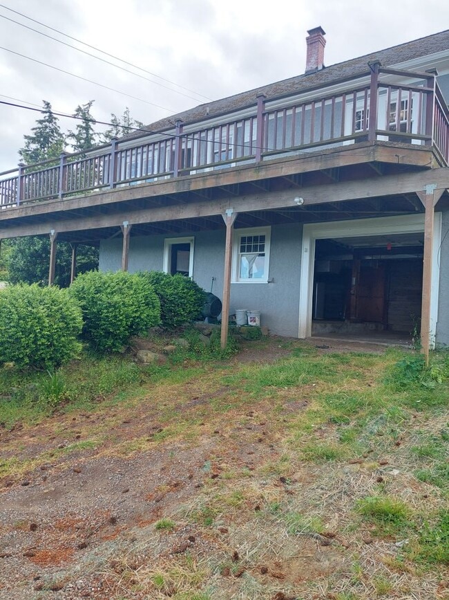 Building Photo - Charming Home On South Hill