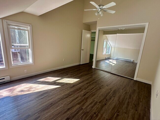 Building Photo - 3699 Broadbridge Ave