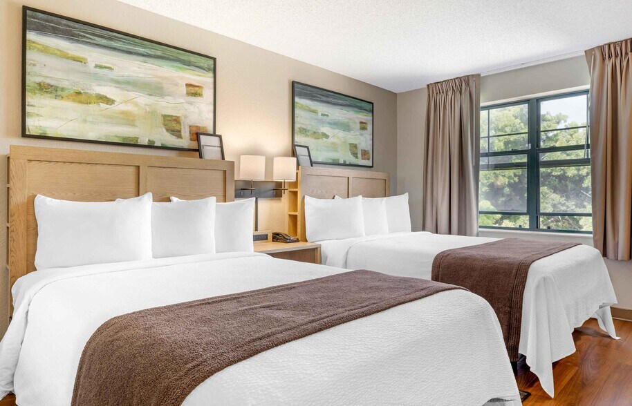 Building Photo - Furnished Studio-San Diego - Carlsbad Village by the Sea