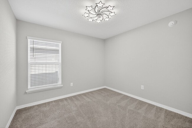 Building Photo - Single-Story 4/2 in Prime Riverview Location