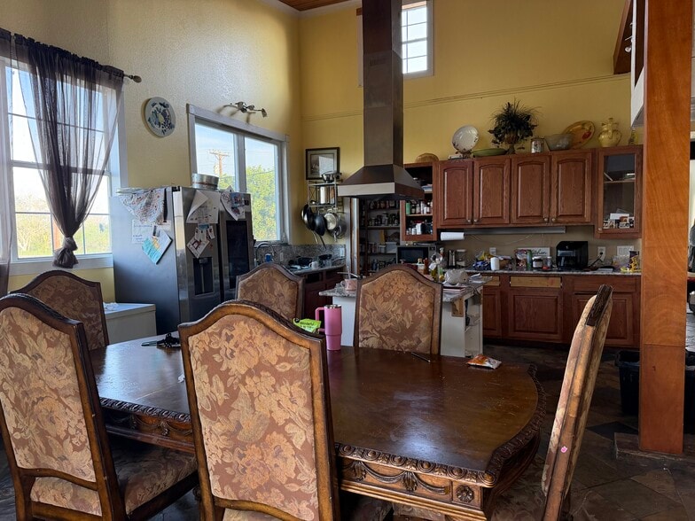 Kitchen/Dinning - 2275 W FM 738