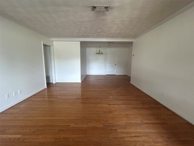 Building Photo - 7738 Dixie Dr