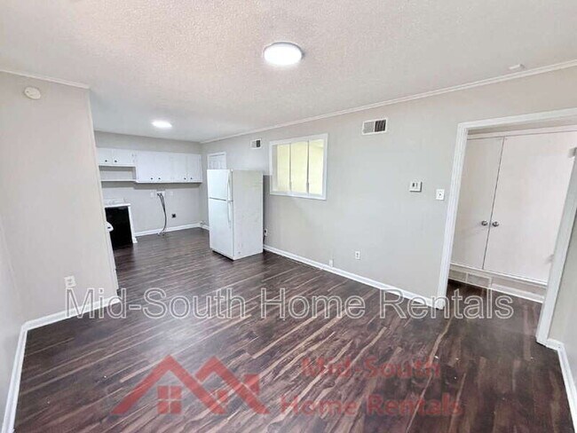 Building Photo - 4166 Hobson Rd