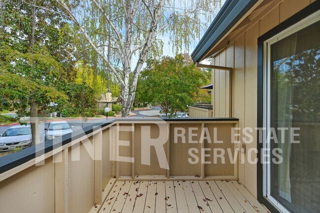 Building Photo - 9118 Madison Green Ln