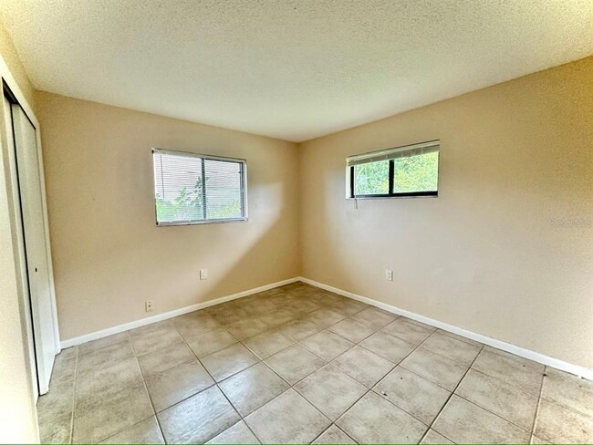 Building Photo - 2390 N Tropical Trail