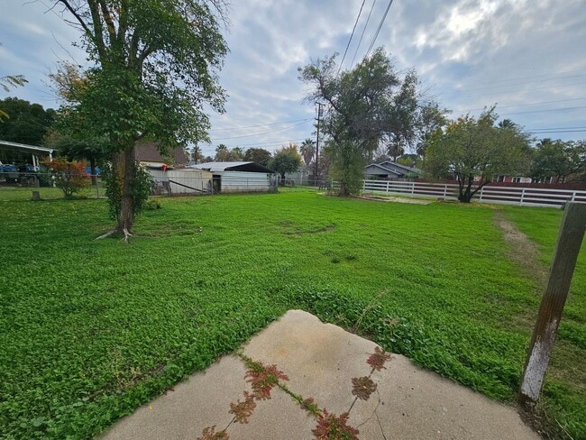 Building Photo - Duplex For Rent in Corning!