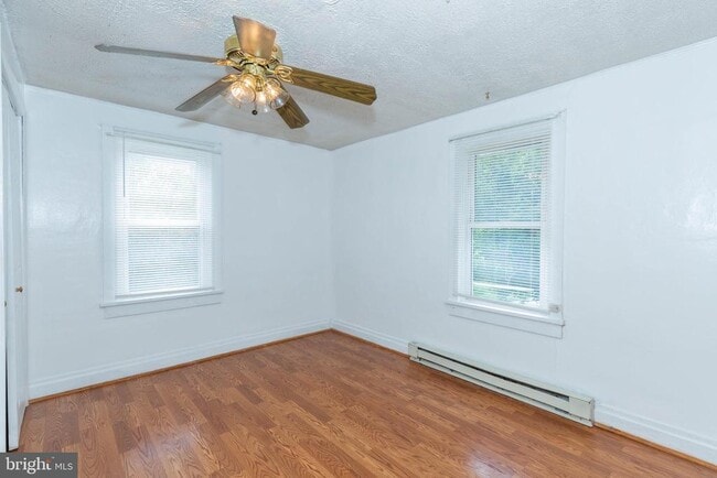 Building Photo - 481 Millville Rd