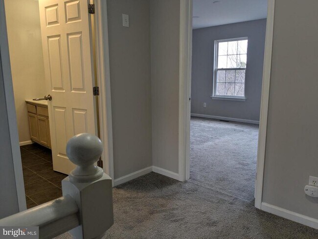 Building Photo - 25 Millstream Rd