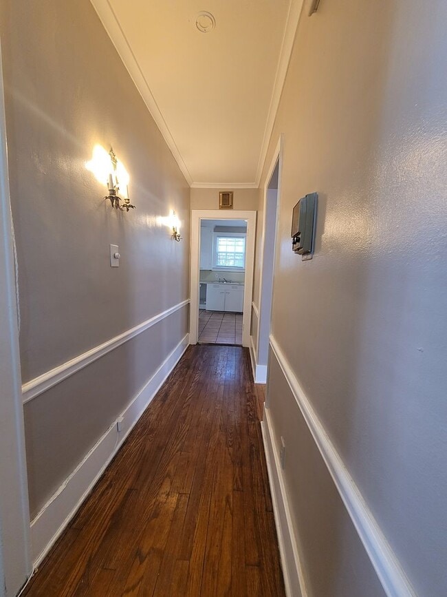 Building Photo - Spacious Blackstone Three Bedroom! Coming ...