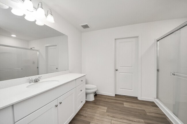 Building Photo - 4830 Highland Spgs Dr