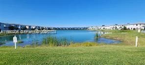 Building Photo - 1010 SE 26th Ter