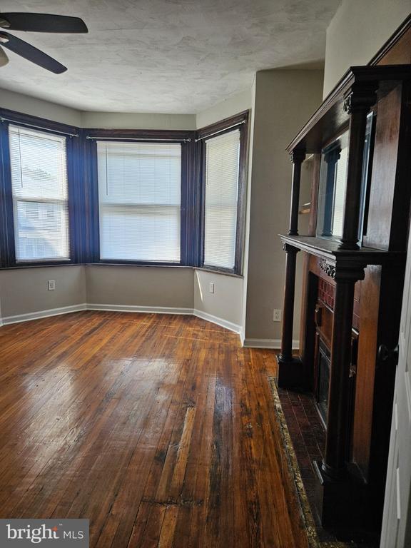 Building Photo - 5325 Webster St