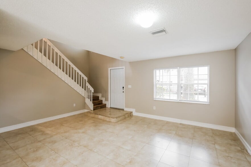 Building Photo - 40 NW 110th Ave