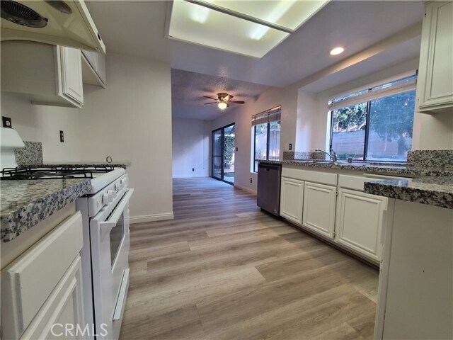 Building Photo - 1734 Sunnypark