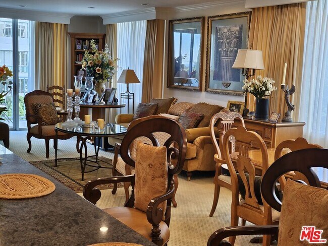 Building Photo - 2160 Century Pk E