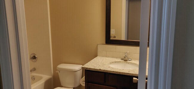 Building Photo - 2439 E Quivira St