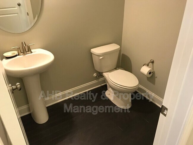 Building Photo - 850 Longleaf Pine Pl