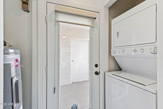 Building Photo - 101 N 7th St