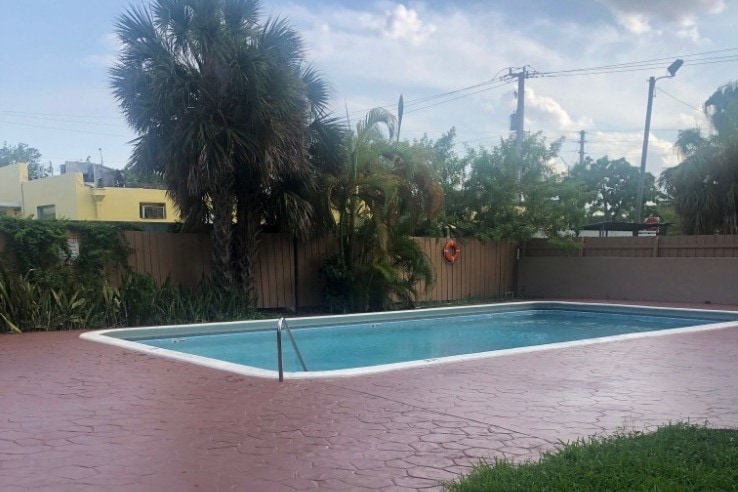 Pool - 16751 NE 9th Ave