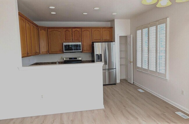 Building Photo - 17289 Vaughn Ln
