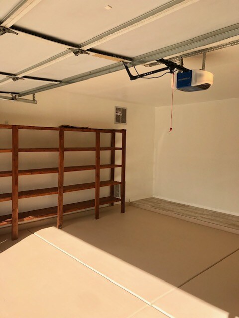 Building Photo - 9908 N Woodstone Trail