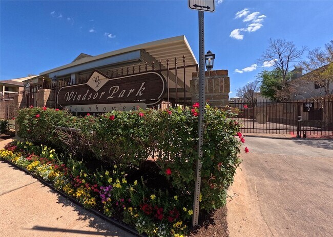 Building Photo - 1881 Bering Dr