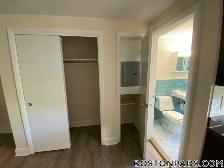 Building Photo - 15 Chester St