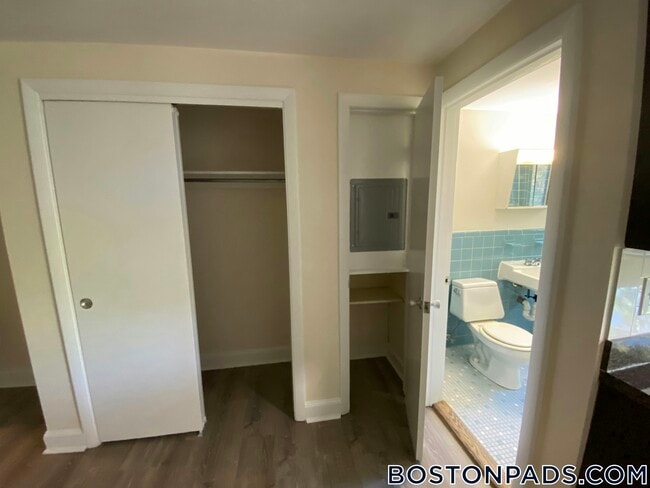 Building Photo - 15 Chester St