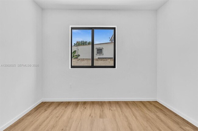 Building Photo - 753 NW 30th St