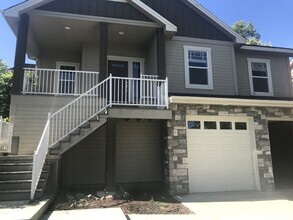 Building Photo - 2905 E Campsite Ln