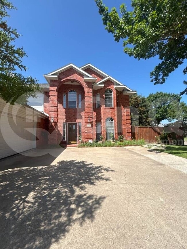 Primary Photo - 402 Baltusrol Cir