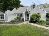 Building Photo - 532 Hatherly Rd