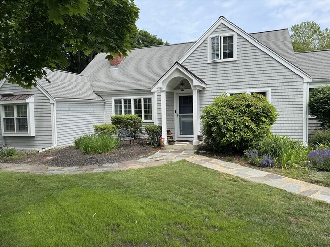 Primary Photo - 532 Hatherly Rd