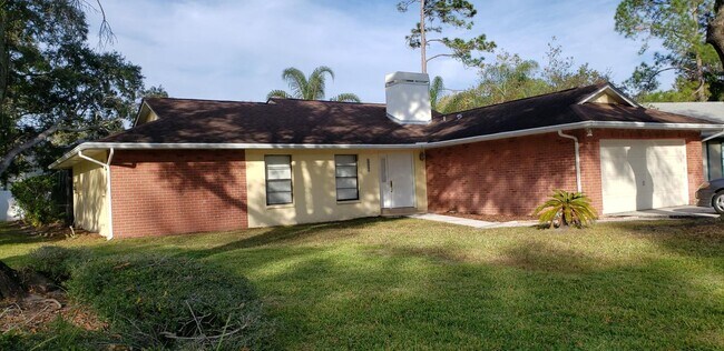 Building Photo - Northdale Corner Lot Single Family Home