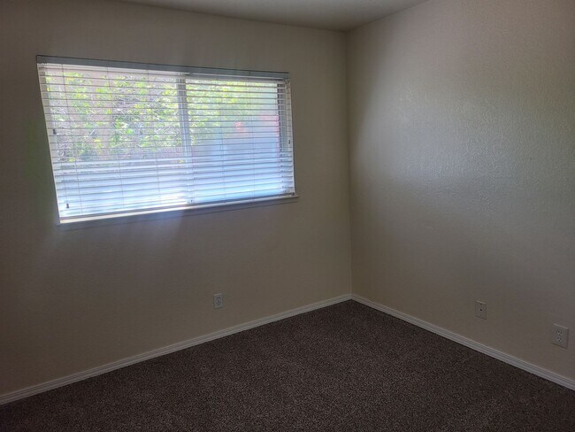 Building Photo - 6616-6618 Summer Rain Way