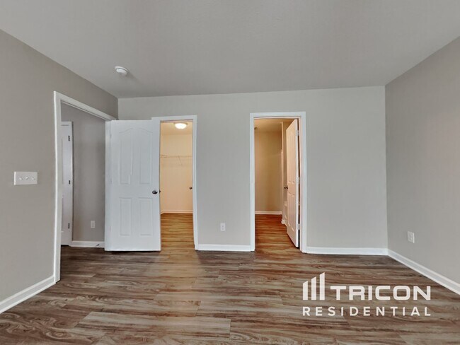 Building Photo - 244 Botanical Ct