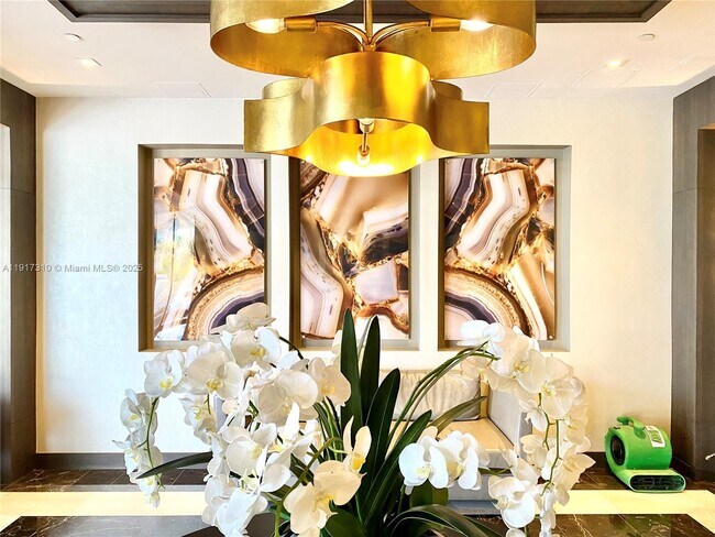 Building Photo - 20505 E Country Club Dr