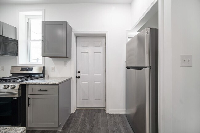 Building Photo - 2844 N 24th St