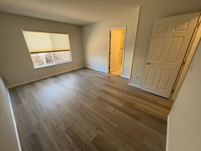 Building Photo - Ranch home in quiet neighborhood