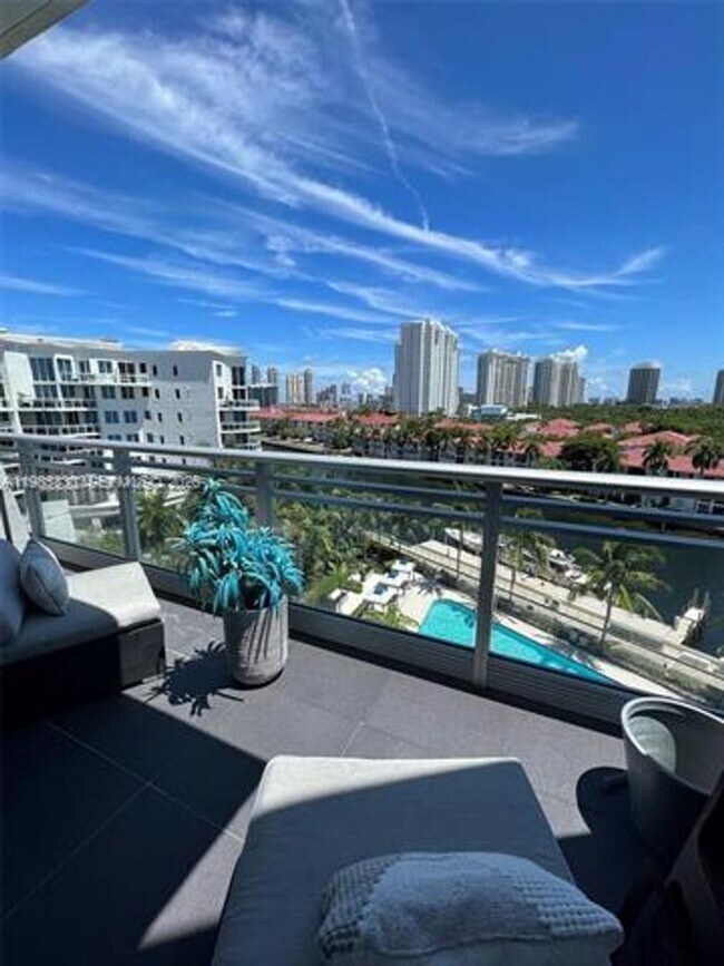 Building Photo - 2950 NE 188th St